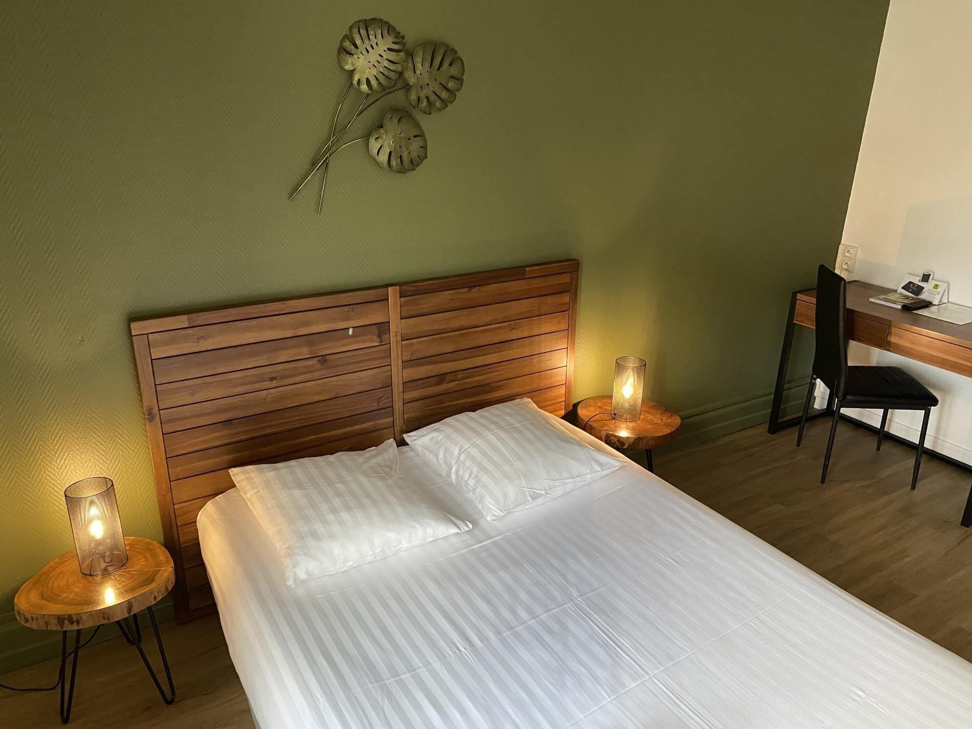 Logis Hotel Du Cirque Troyes Centre Historique Eksteriør billede
