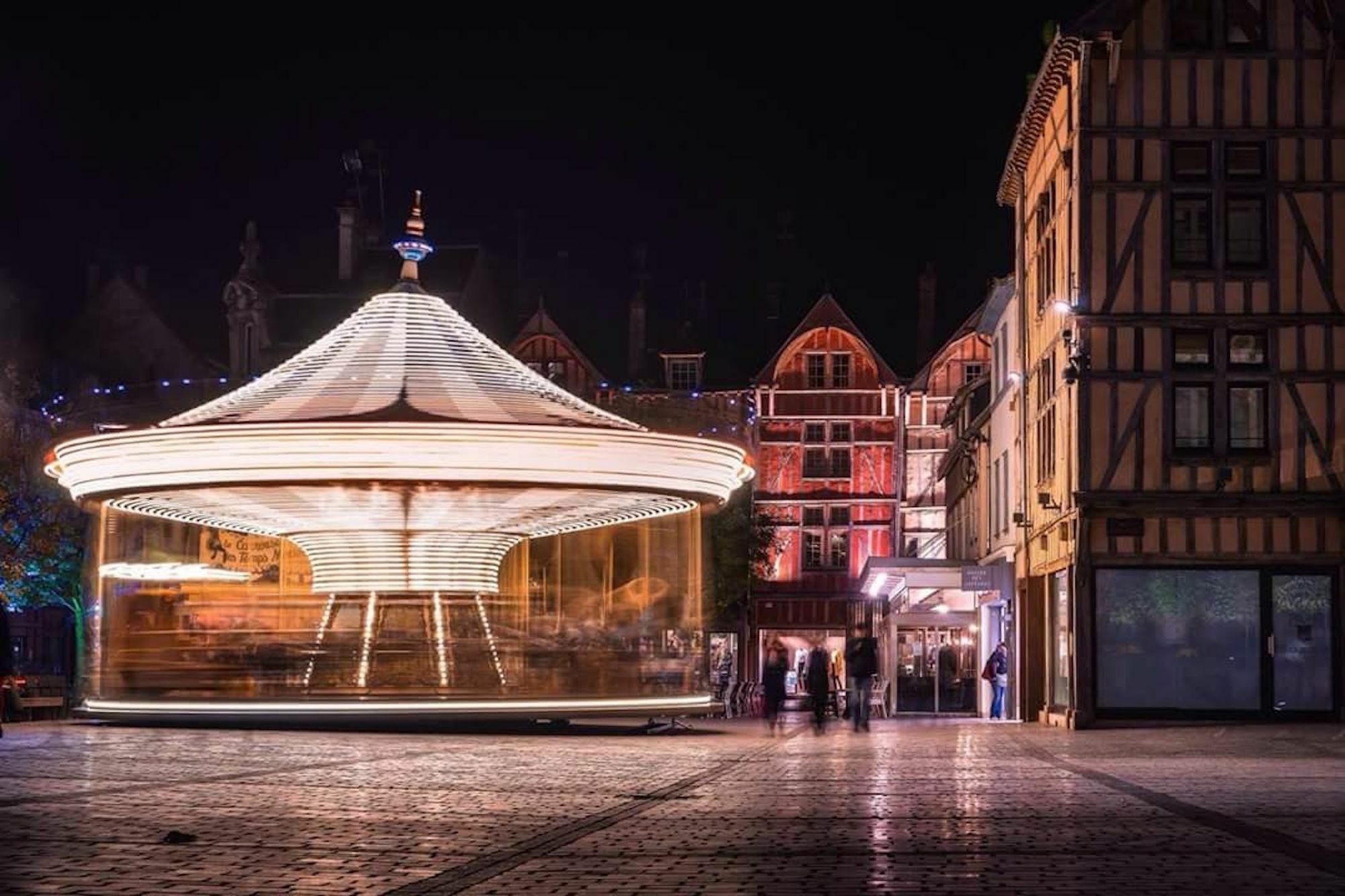 Logis Hotel Du Cirque Troyes Centre Historique Eksteriør billede